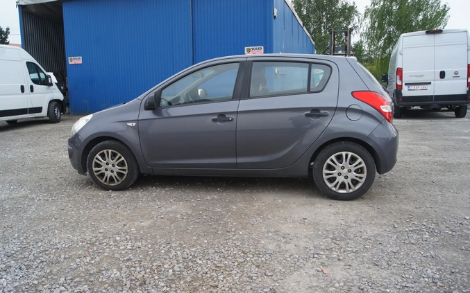 Hyundai i20 cena 16000 przebieg: 201647, rok produkcji 2011 z Bielsko-Biała małe 67